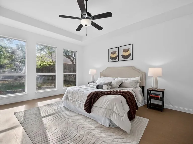 1709 Stapleton Dr — Photo 11