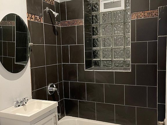 2nd image of 5721 S Hermitage Ave #1