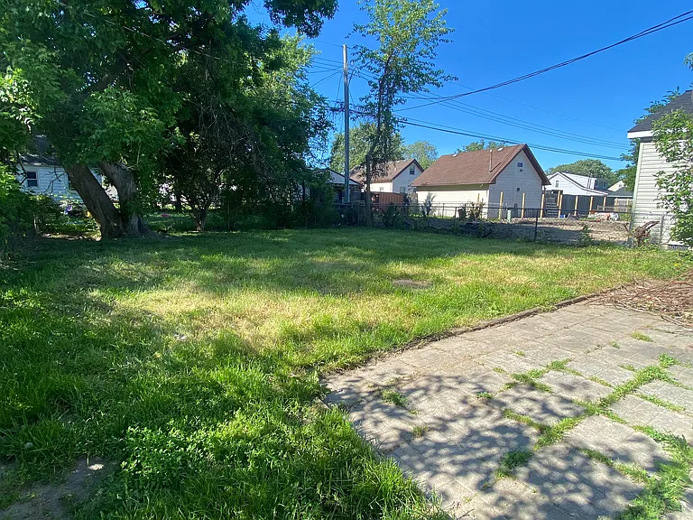 11092 Maxwell Ave — Photo 6