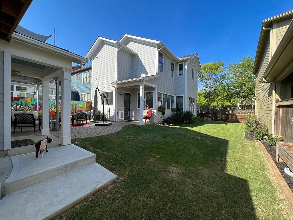 2 bed, 2.5 bath, 1860 sqft, $2,800 — Photo 3
