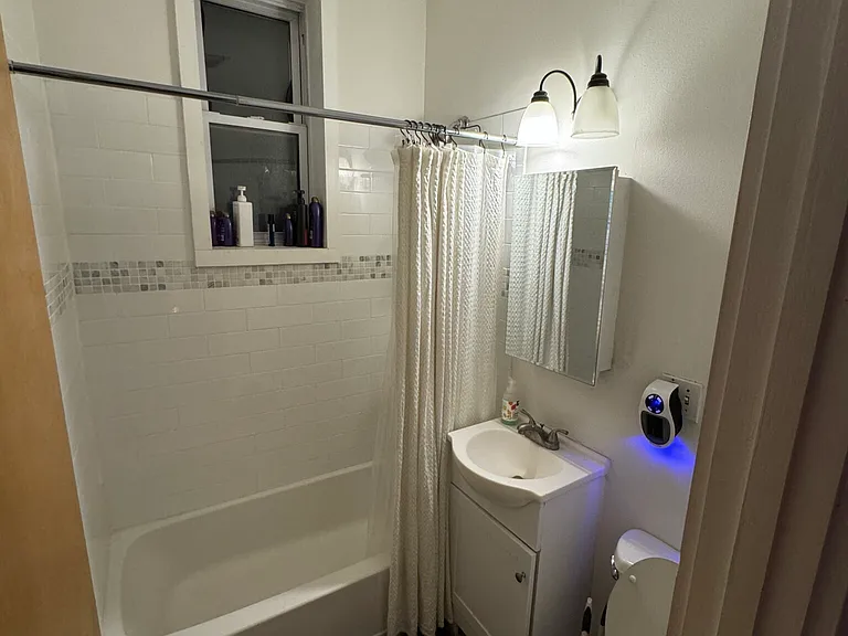 38 Hemenway St #4 — Photo 13