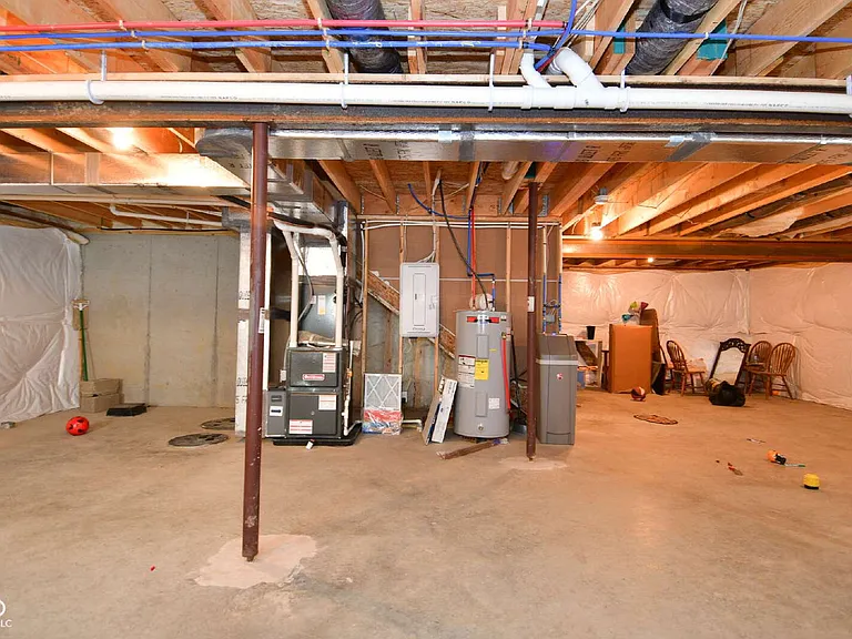 379 Gathering Ln — Photo 45