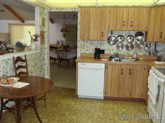 5th image of 46 N Sea Island Dr