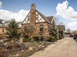 1009 S Prospect Ave, Park Ridge, IL 60068