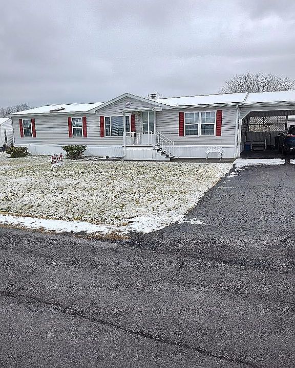 1st image of 8 Iroquois Ln