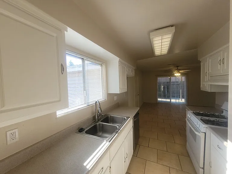 7139 Baranga Dr — Photo 4