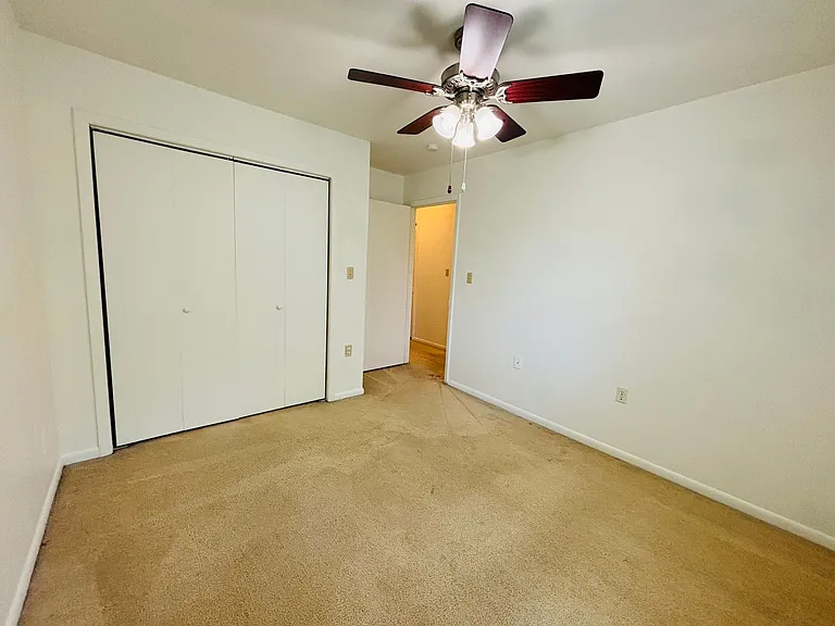 328 Shenandoah Cir — Photo 12