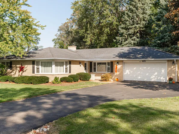 415 Maplewood Dr, Sycamore, IL 60178