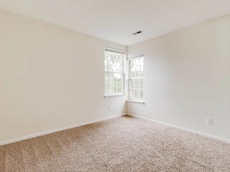 75 Heather Rd — Photo 19