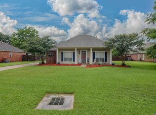 43548 Galvez Oaks Dr, Prairieville, LA 70769
