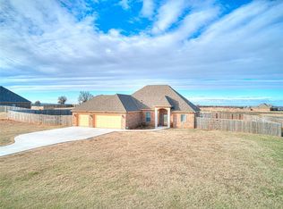 373 NE Sanders Dr, Elgin, OK 73538