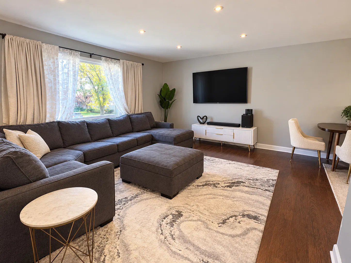 4 bed, 1800 sqft, $4,500 — Photo 2