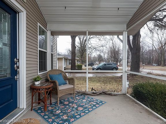 5th image of 7271 Lakewood Rd