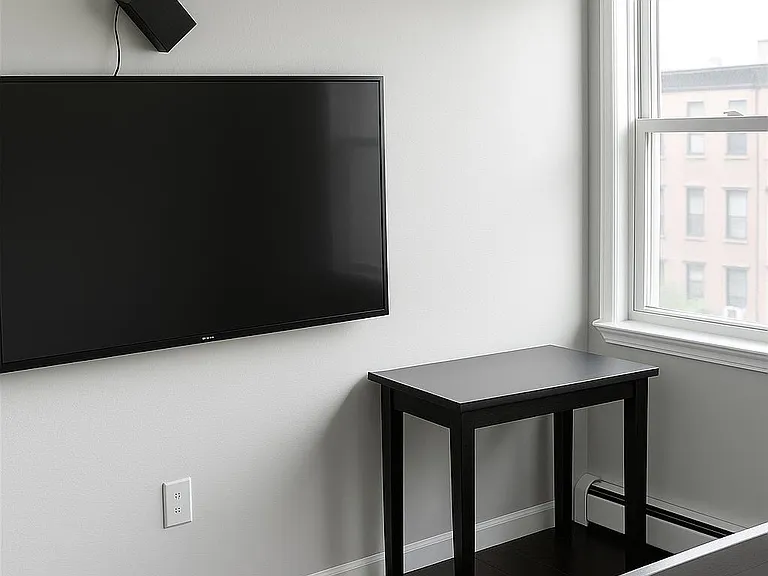509 Washington St #4 — Photo 7