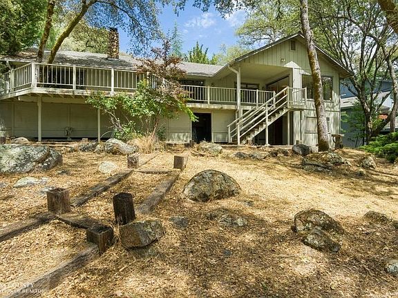 3rd image of 13508 Forest Park Cir