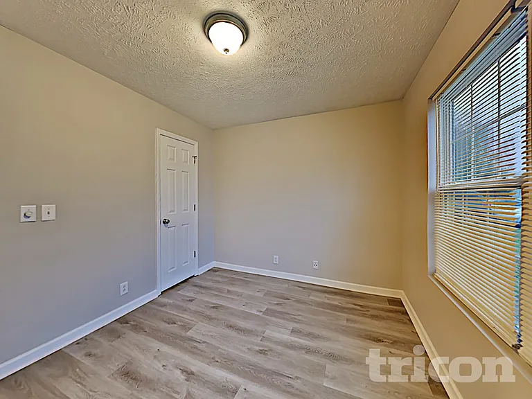2829 Elijah Dr — Photo 11