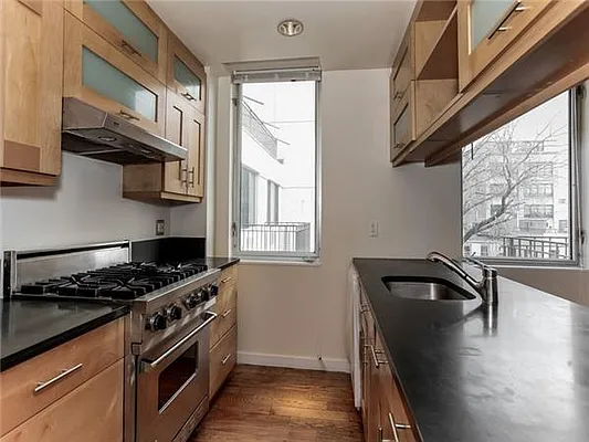 Rented by Warburg | media 4