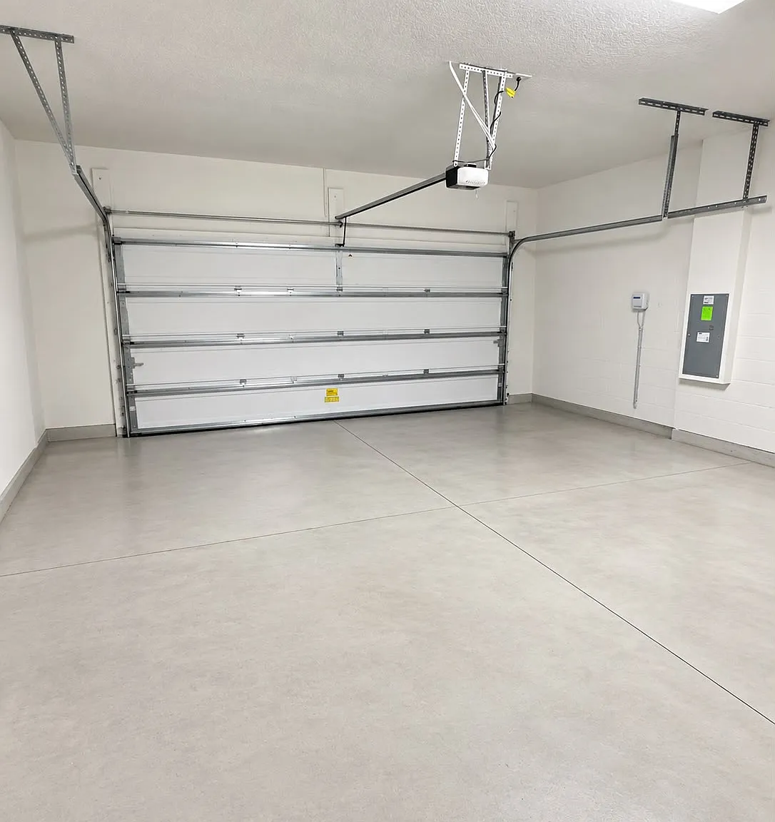 3 bed, 1752 sqft, $2,492 — Photo 1
