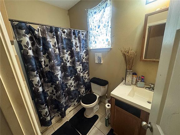 5th image of 1430-32 Numa St