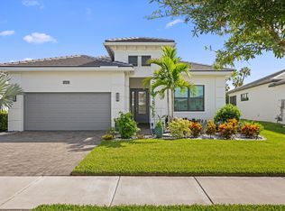 5432 Saint Armands Way, Loxahatchee, FL 33470