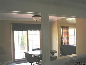 5th image of 21 Lincoln Ave