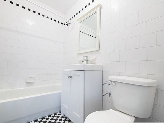 5th image of 45 Melrose St APT 1B