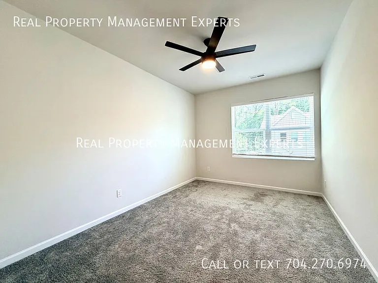6016 Caprera Way — Photo 11