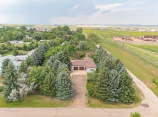 3253 110p Ave SW, Dickinson, ND 58601