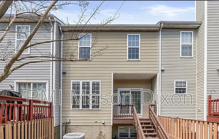 2404 Sandwich Ct — Photo 24