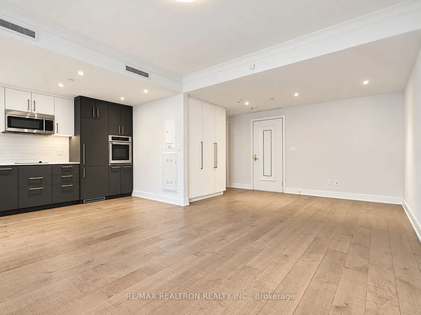 Studio, $2,395 — Photo 4