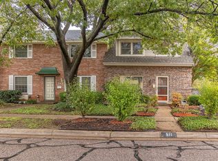 511 Saint Charles Dr, Arlington, TX 76013