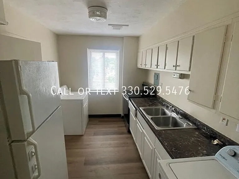 Royal Oaks Apartments — Photo 20