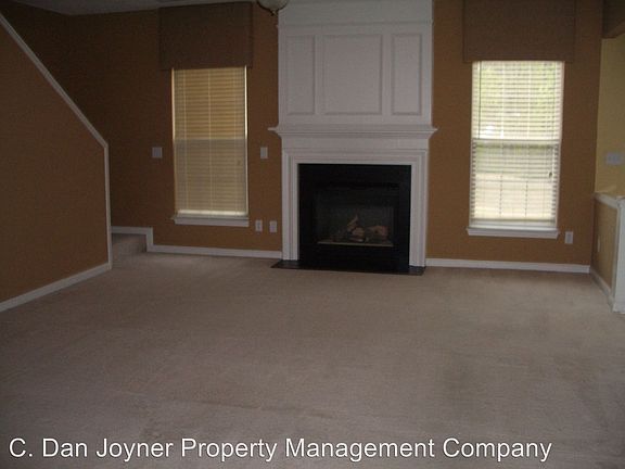 5th image of 104 Waterford Park Dr