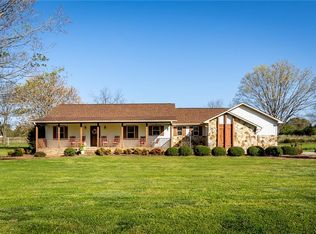 1015 Dickerson Rd, Anderson, SC 29626