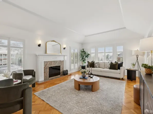 950 Eucalyptus Dr, San Francisco, CA 94132
