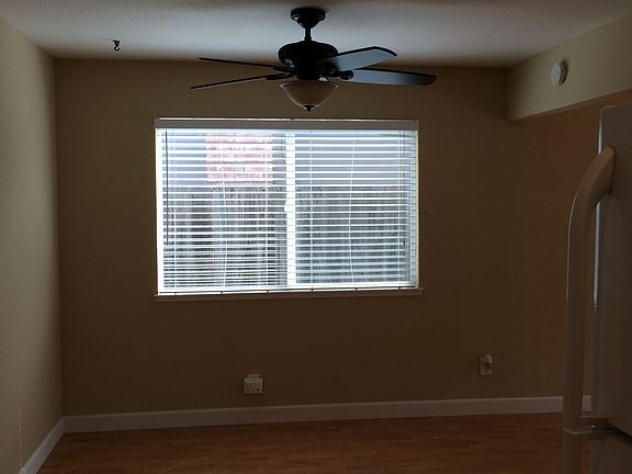 5th image of 714 River Falls Dr