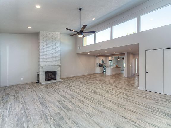 2nd image of 11423 N 56th St