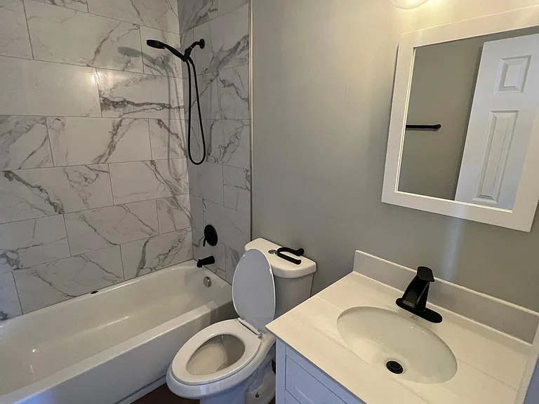 1433 Ivy St #1 — Photo 9