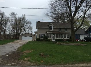 104 N Beach St, Bancroft, MI 48414