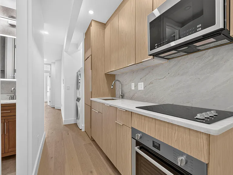 205 8th Ave #3N — Photo 5