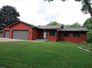 9405 Briar Cir, Bloomington, MN 55437