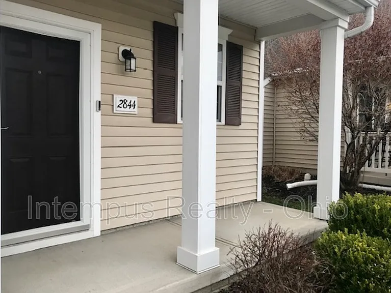 2844 Hillstone St — Photo 2
