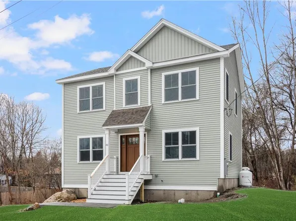 81 Ninigret Rd, Narragansett, RI 02882