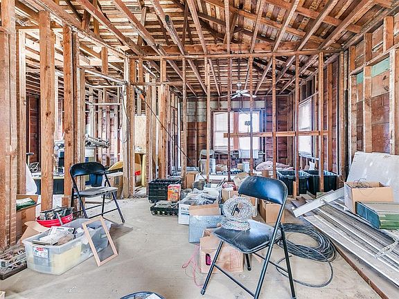 4th image of 4801 N Peniel Ave