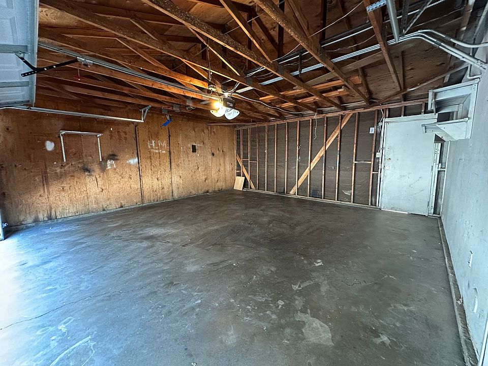 1st image of 1015 E Deodar St #C