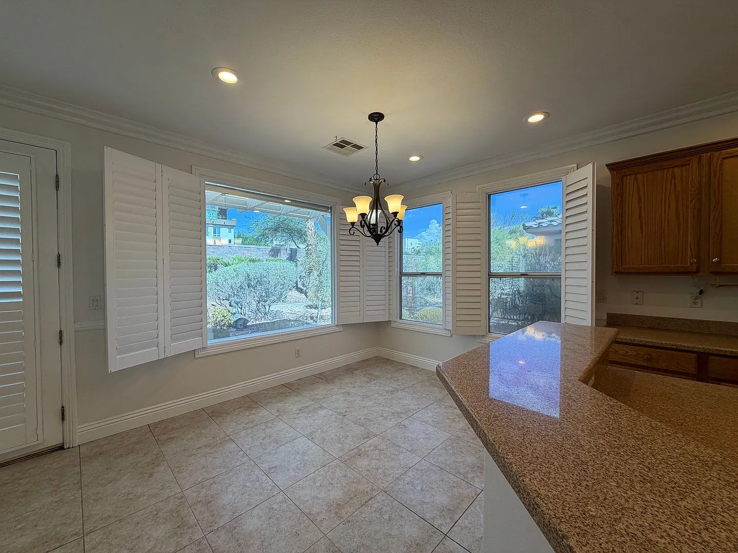 Fantastic single-story home in a premier age-restricted, gated golf community in Summerlin! — Photo 4