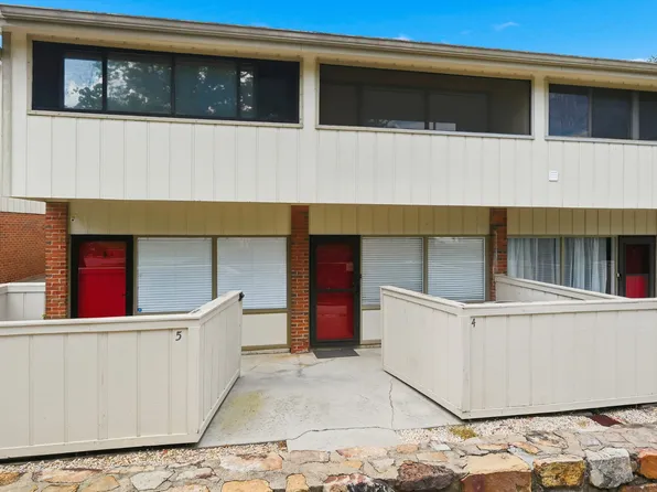 2806 Suncrest Rd APT 4, Pigeon Forge, TN 37863