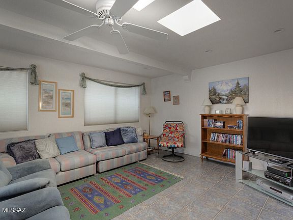 5th image of 301 S Abrego Dr