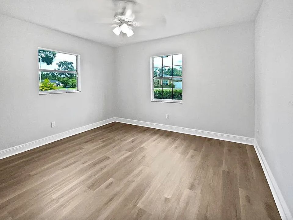 1st image of 2950 Forestwood Dr