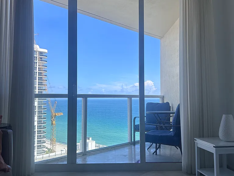 Collins Ave — Photo 48